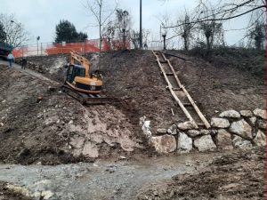 Scogliere in pietra naturale