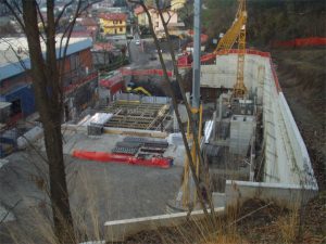 Cantiere costruzione edificio industriale