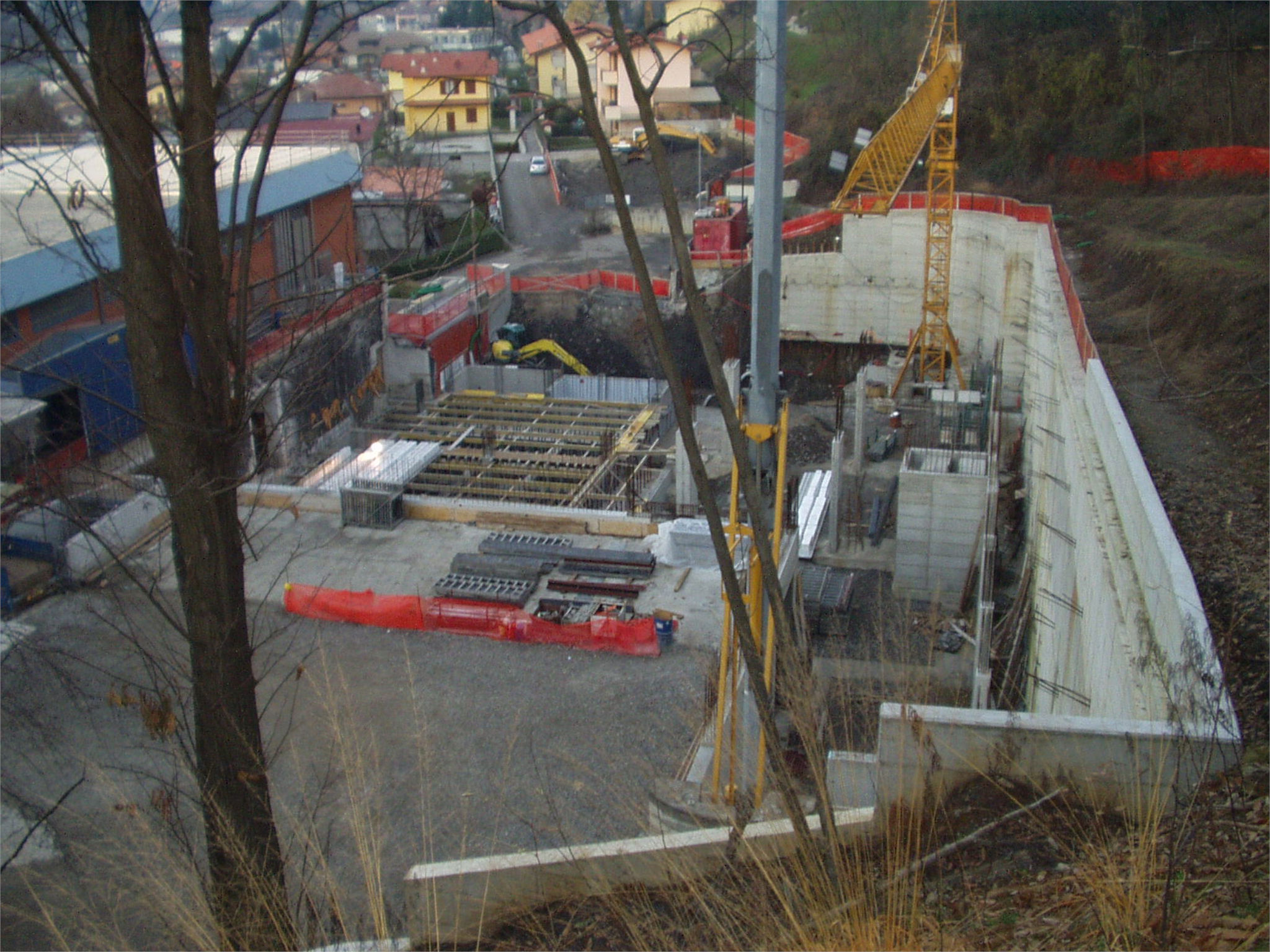 Cantiere costruzione edificio industriale