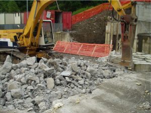 Demolizione pavimento in calcestruzzo